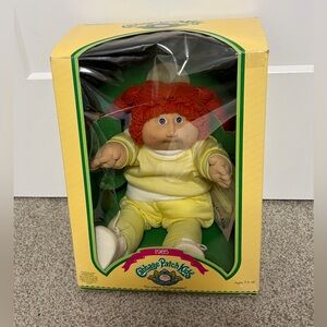 Vintage Cabbage Patch red hair freckle girl doll in box